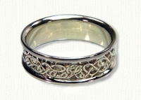 Custom Continuous Heart Knot Band with Initials - green gold center/white rails