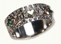Claddagh Triangle Band with Vines