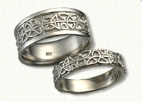 Custom 14KW Hugs & Kisses & Triangle knots Wedding Band Set