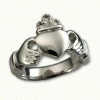 Platinum Large Traditional Claddagh Ring