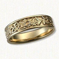 '14kt yellow gold Triangle Knot with Holly Leaves and Berries Wedding Band